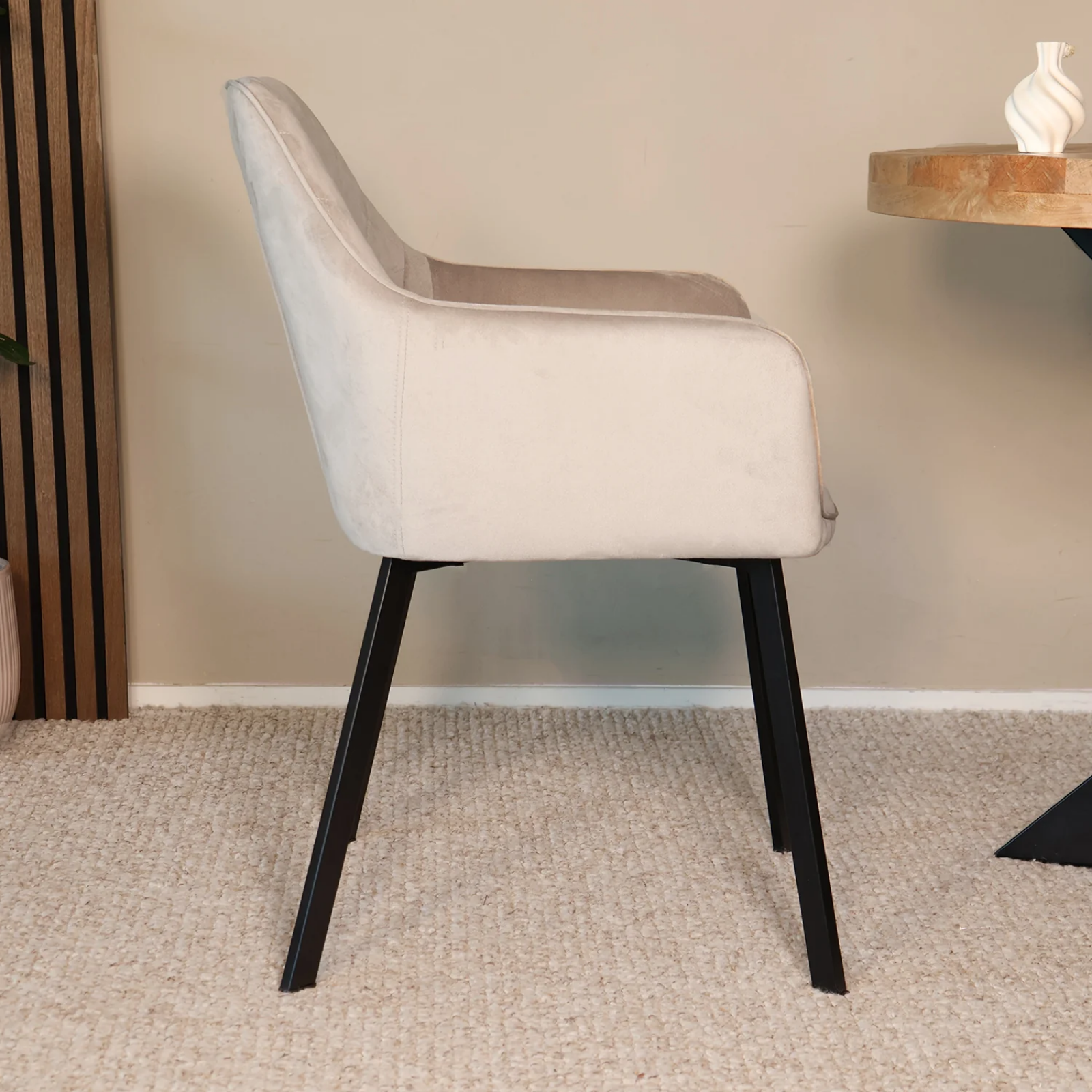 Eetkamerstoel taupe velvet Yurgan